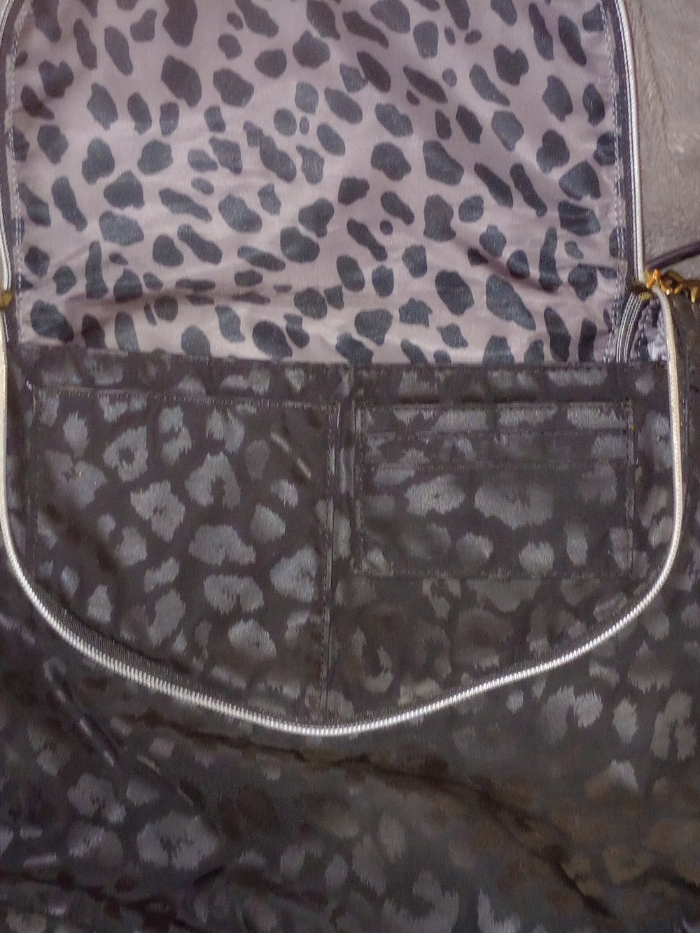 Black Leopard-Print Crossbody Bag with Removable Hand Strap And Guitar Strap - Picture 5 of 7